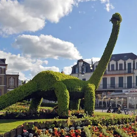 Moderne, A 2 Pas De La * Villers-sur-Mer