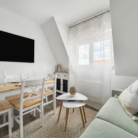 Moderne, à 2 Pas De La *