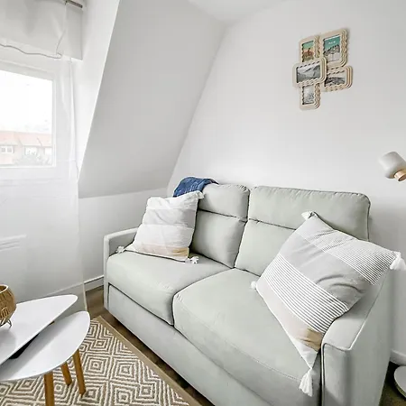 Moderne, à 2 Pas De La *